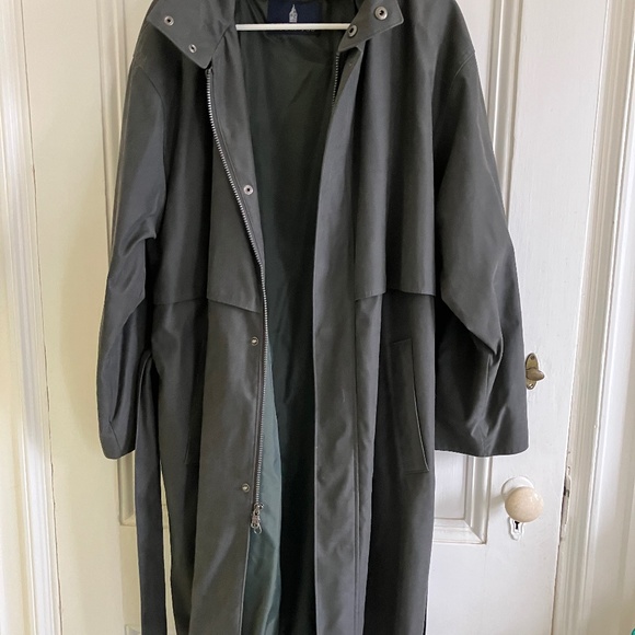 London Fog Commuter Collection Rain Coat Size Medium - Picture 1 of 6